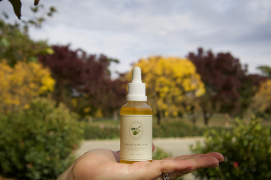 The Benefits of Organic Face Oil for Glowing Skin